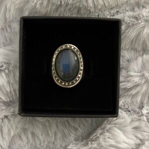 Womens ring